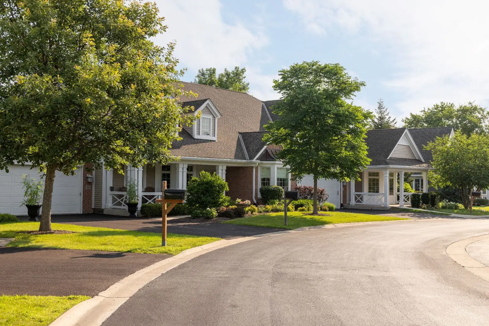 The cottages at Lake Forest Place